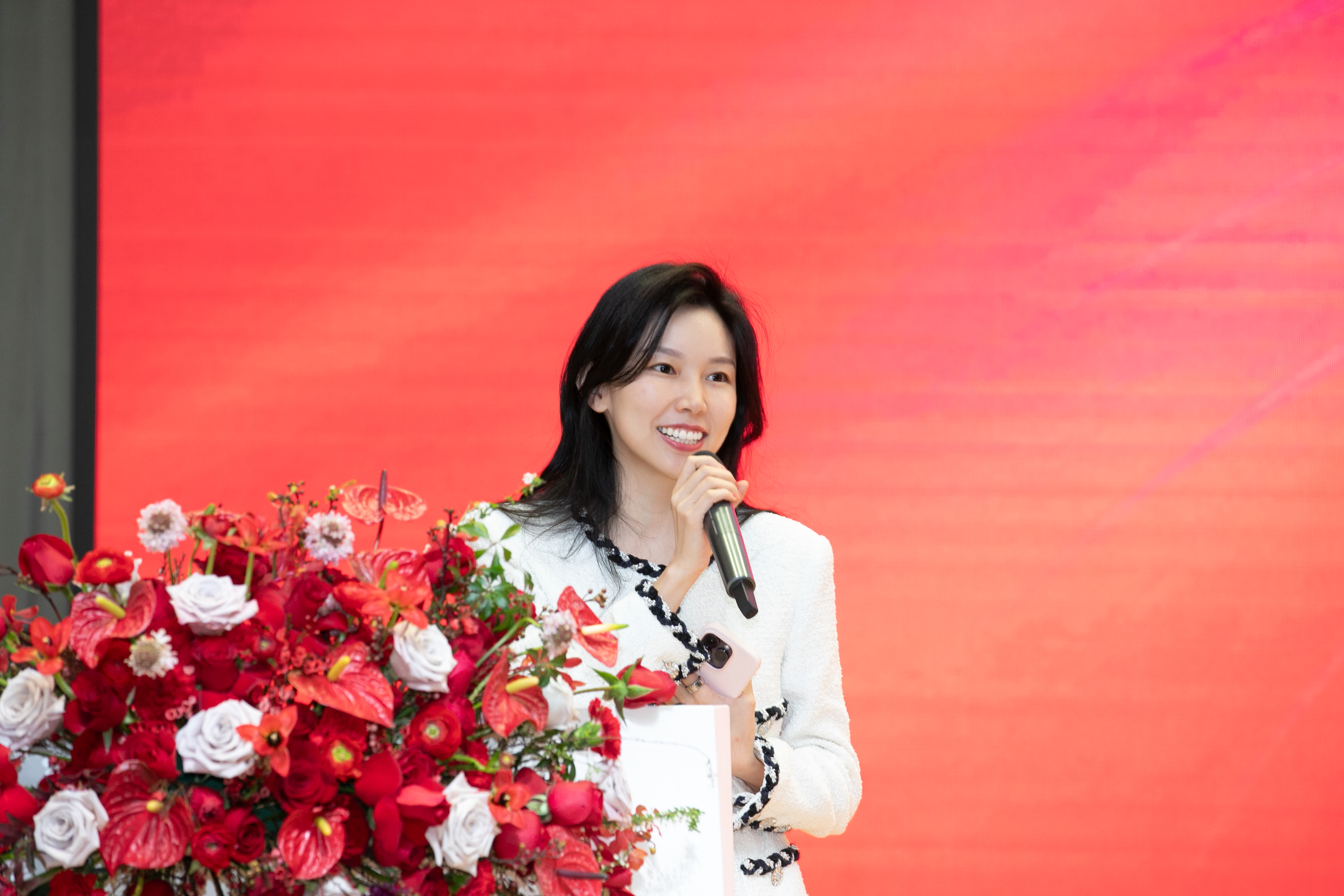 每日經濟新聞2024她力量丨中國生物制藥董事會主席謝其潤：女性加入醫療行業 帶來更多元的創新解決方案