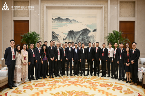 信長星許昆林會見港區省級政協委員聯誼會考察團 謝承潤參加座談并發言