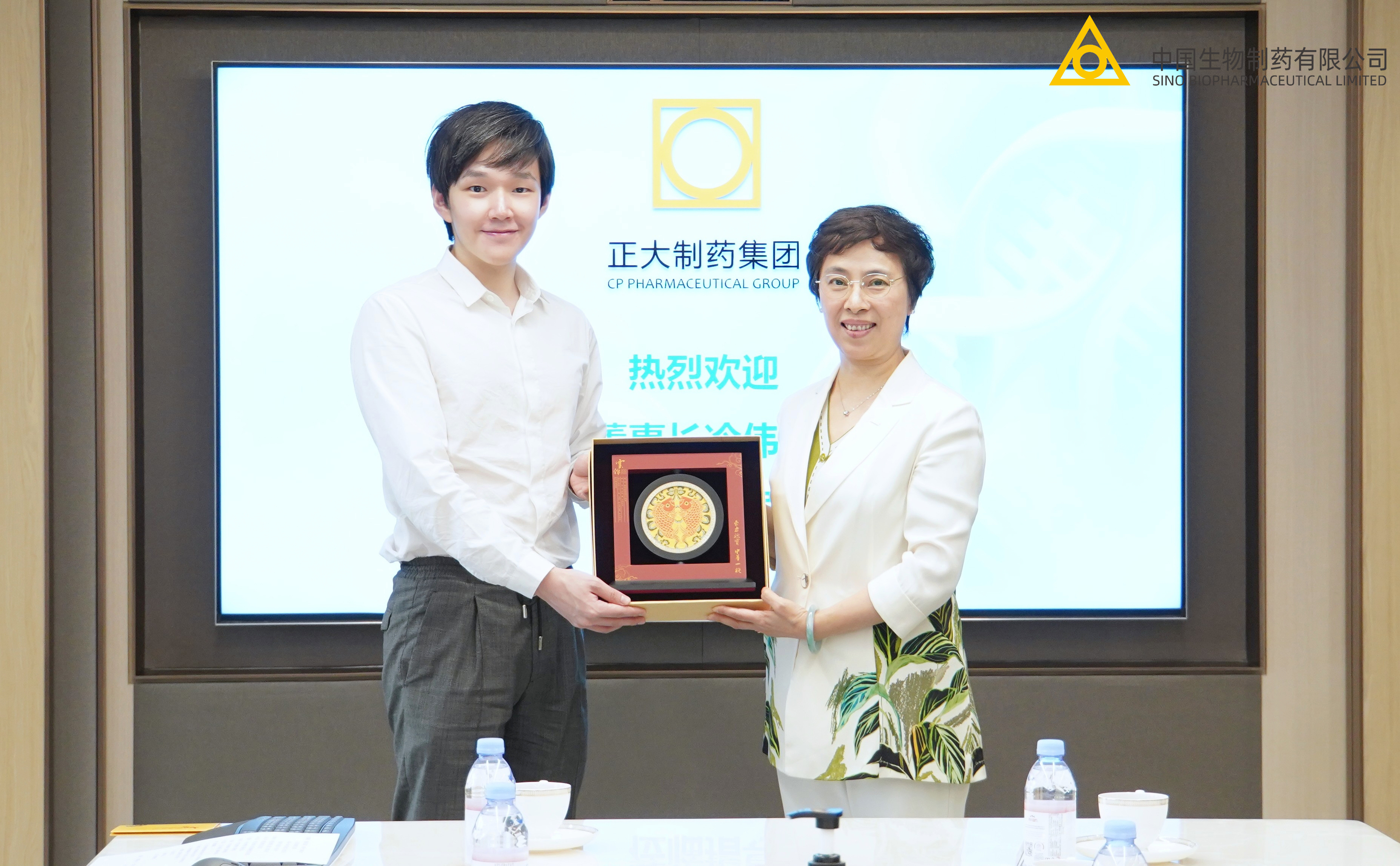 上實集團董事長冷偉青到訪正大制藥集團共商協同合作